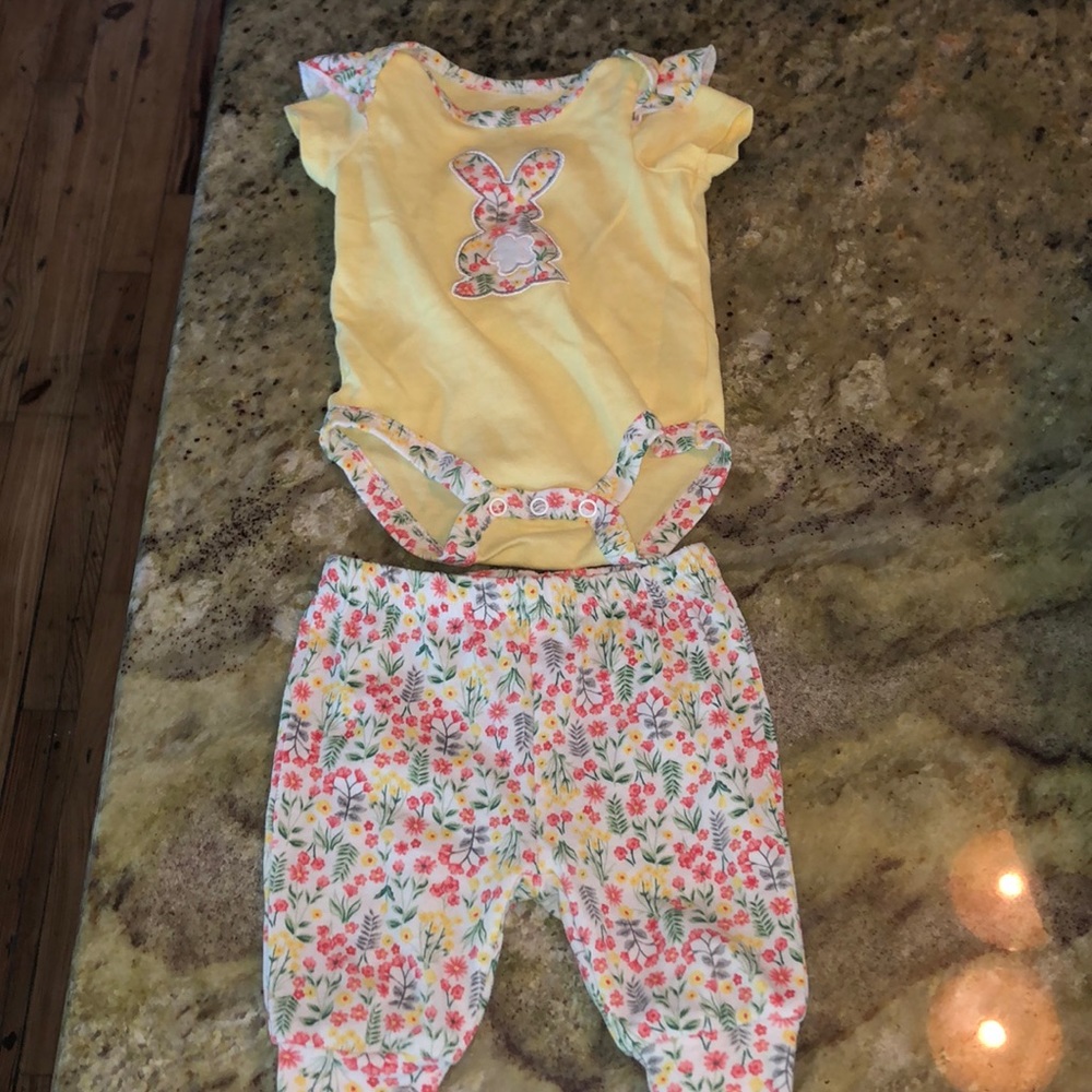 Two piece baby girl outfit